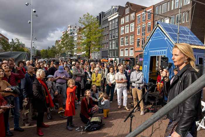 Stadsdeelbestuurder Lotte Terwel (foto Bob Bronshoff)